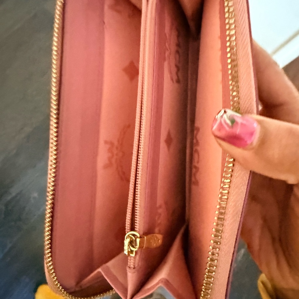 MCM Pink Leather Women's Wallet - Picture 7 of 9